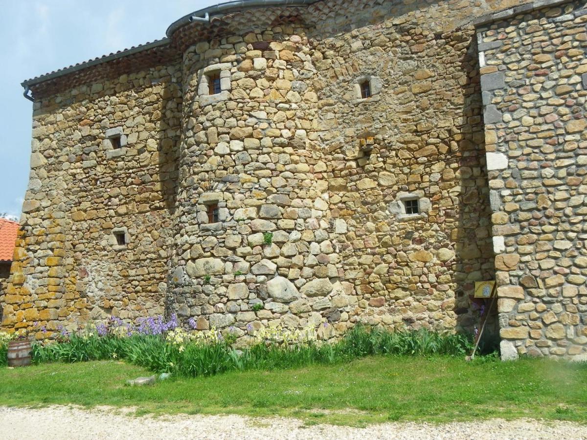 Le Donjon De La Reine Margot Bed & Breakfast Beaumont  Exterior foto